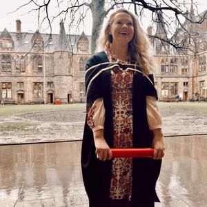 Meet your Posher, Chloe